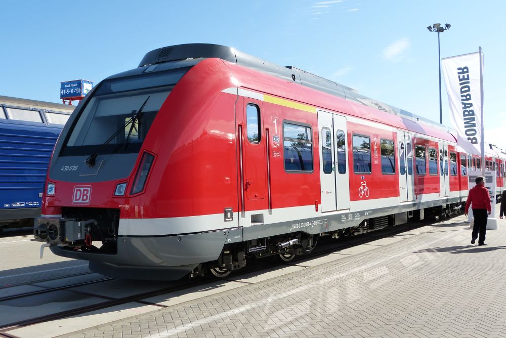 Treno regionale DB BAHN a Stoccarda