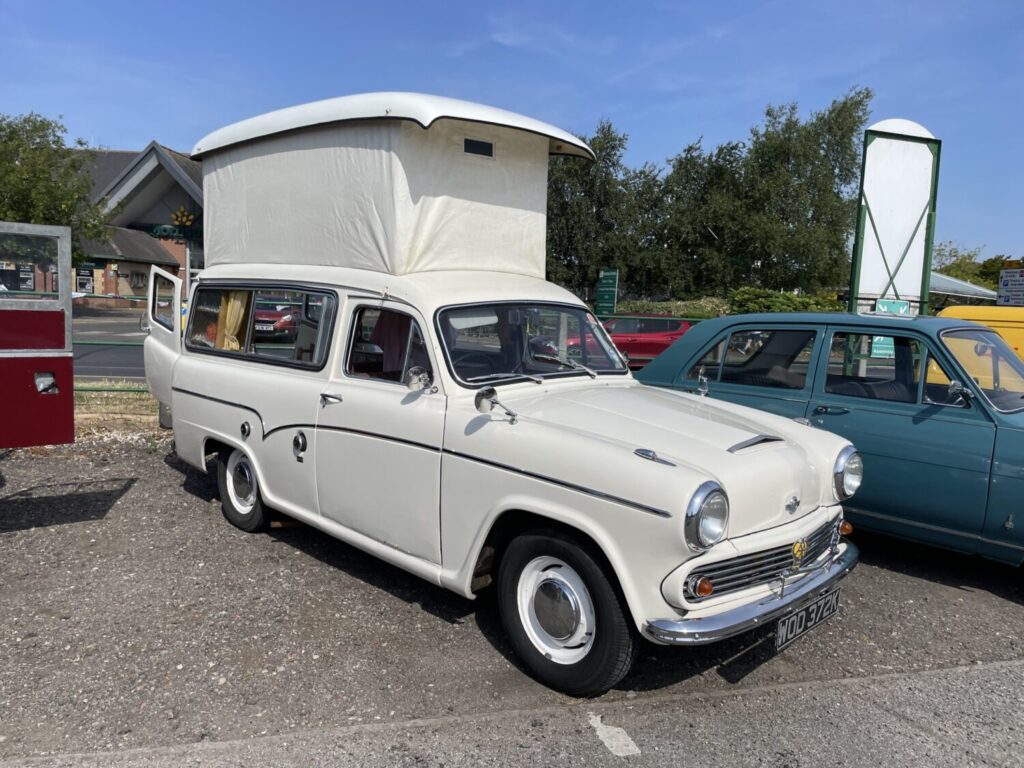 Campervan d'epoca a Dereham, Regno Unito